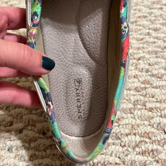 Gently worn Grey Sperry Angelfish Boat Shoes - Picture 4 of 11